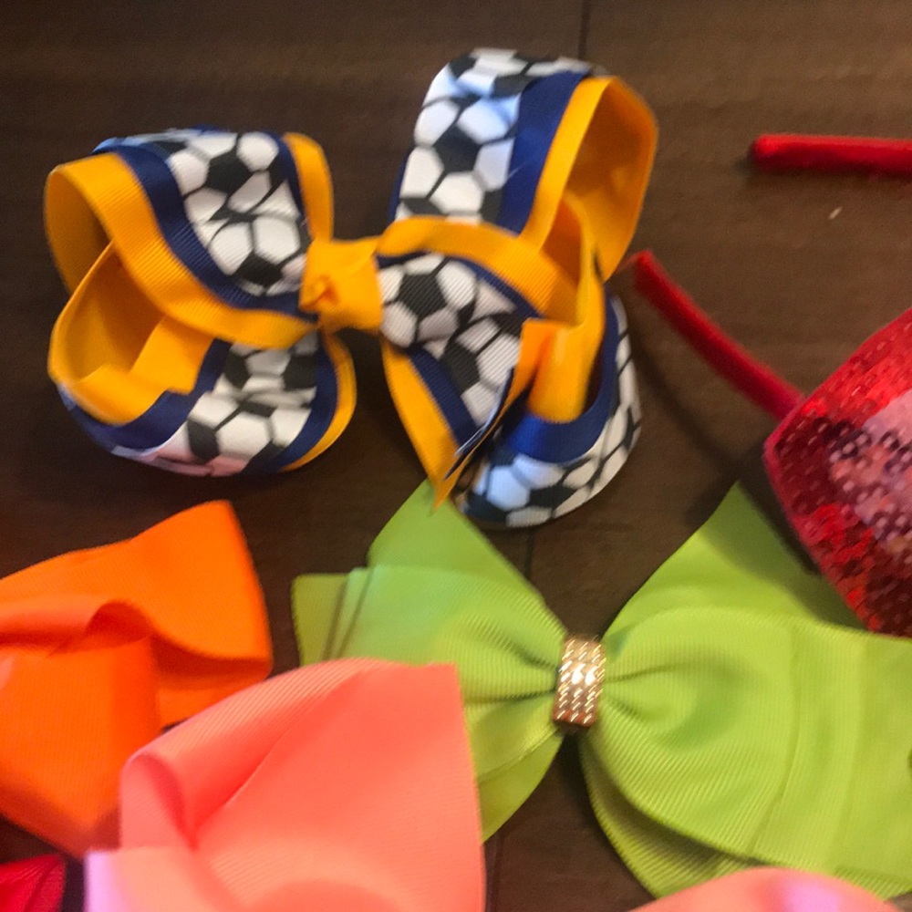 Bows - Picture 7 of 12